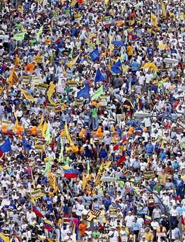 委内瑞拉数十万人举行反查韦斯大游行(组图)