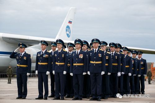 俄空天军特维尔空中输送师成立75周年纪念活动剪影