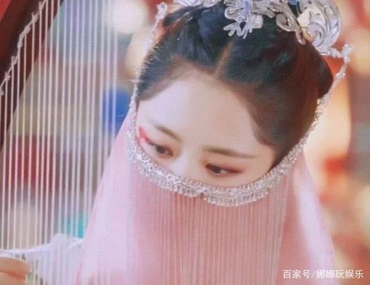 谭松韵戴面纱,杨幂鞠戴面纱,鞠婧祎戴面纱,最后的她无