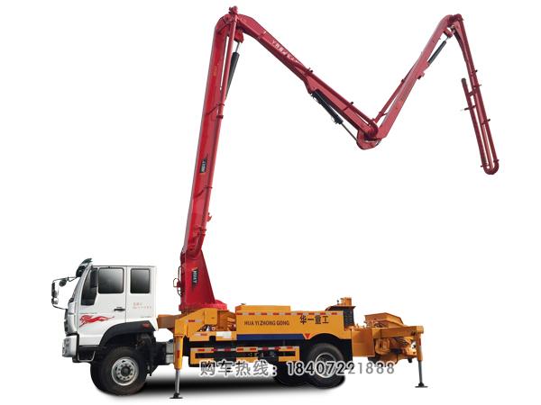 重汽新黄河小型混凝土臂架泵车