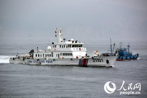 中国海警局主办六国论坛"执法协作2015"多边多任务演练.