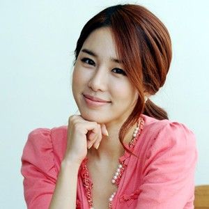 刘仁娜承认自己整容与池贤宇恋情及演过的电视剧