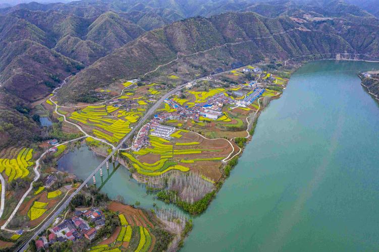 【春天里的陕西】汉中西乡县:回龙湾春意盎然