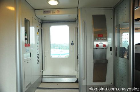 零距离感受crh1型动车组