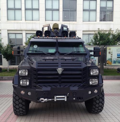 霸气侧漏!剑齿虎装甲车交付警方 未来走出国门