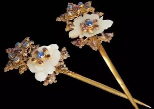 古代首饰——云鬓花颜金步摇