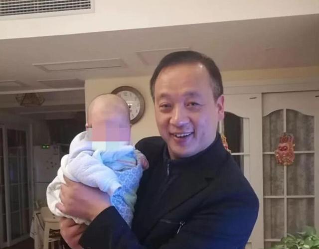致敬抗疫英雄!刘智明院长率队日夜奋战,不幸以身殉职