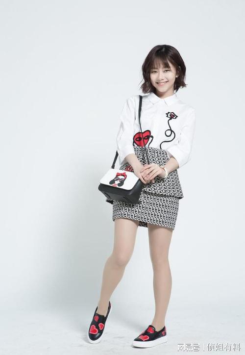 谭松韵棚拍多款造型定妆原素材部分未流出高清底片这一波有水平