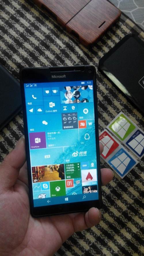国行 双卡 lumia950xl 16年3月购买 带蓝牙折叠键盘