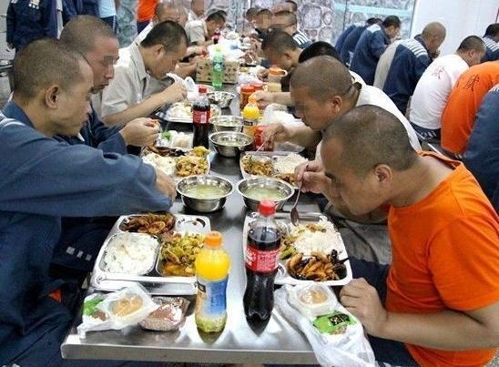监狱里的饭菜和伙食究竟是什么样的