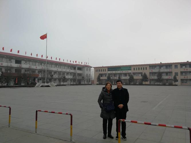 她曾经就读于屯留中学,也就是现在的屯留五中