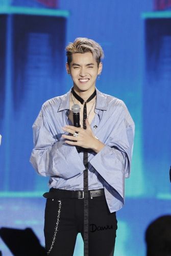 吴亦凡 帅哥 男神 小爷 1106生日会| 你是我见过最美的风景| 你的微笑