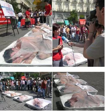 惊悚的行为艺术作品.真人 要不要买一个.