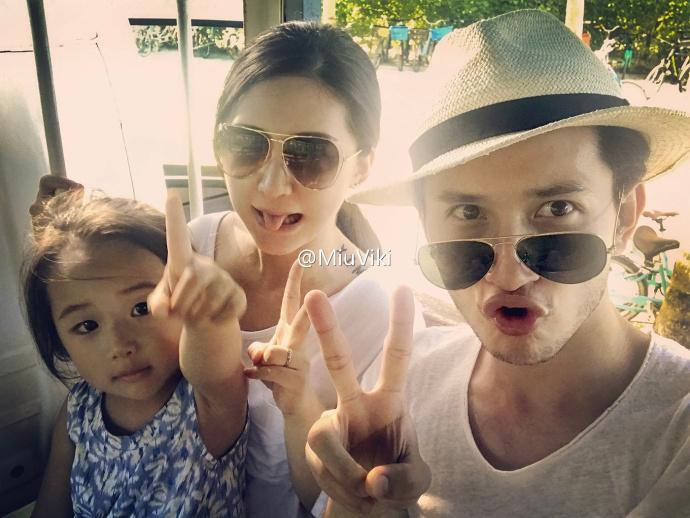 miuviki在离婚声明长文的开头,也似是回应舆论,表示自己从未交往过