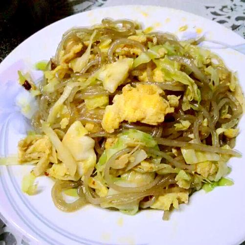 啪叽酱做的包菜粉丝炒鸡蛋