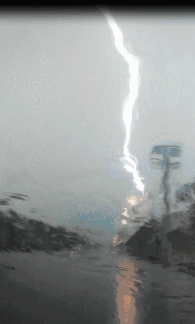 雷电也太可怕了吧好一招大气的必杀技
