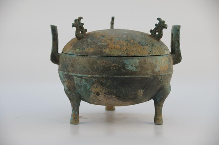 汉代凤首青铜鼎
