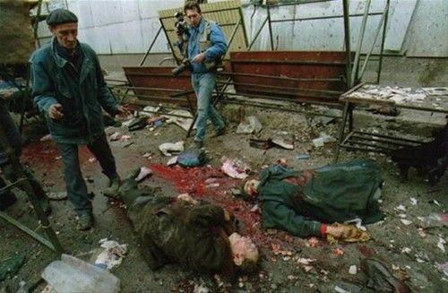 南斯拉夫民族内战照片,塞族(相当于中国的汉族),穆族(相当于中国