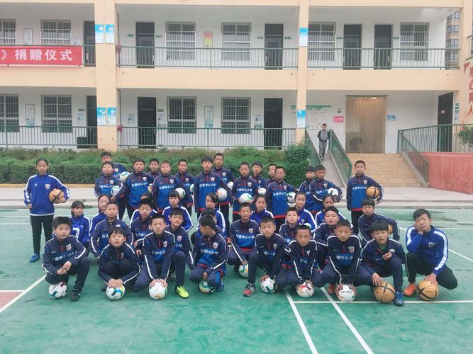 咸阳古渡中心小学足球队 春季报名正式开始!