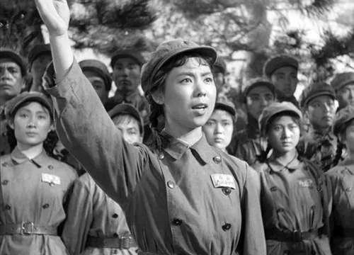 刘尚娴扮演英雄王成的妹妹王芳.