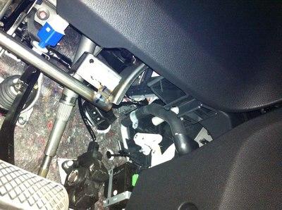 大家的obd接口有没有盖子啊?