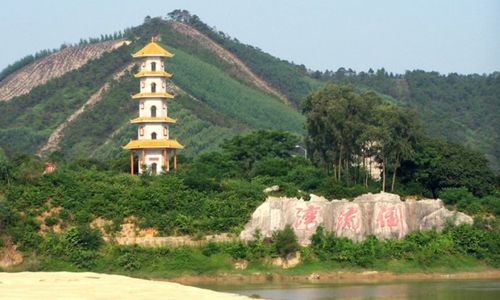 化州61当代61官桥镇倒流湾文笔塔