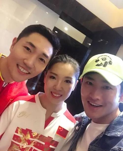 黄晓明陈梦是表兄妹李晓霞是王彦霖表姐娱乐圈体育圈联动次元又破了