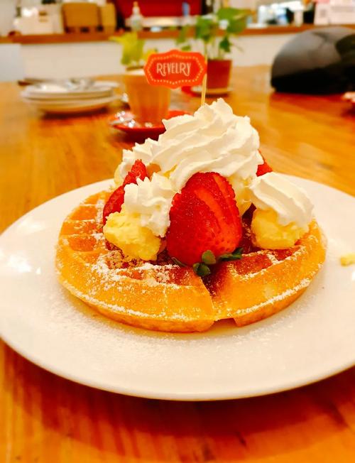 新加坡甜品小店�草莓华夫饼