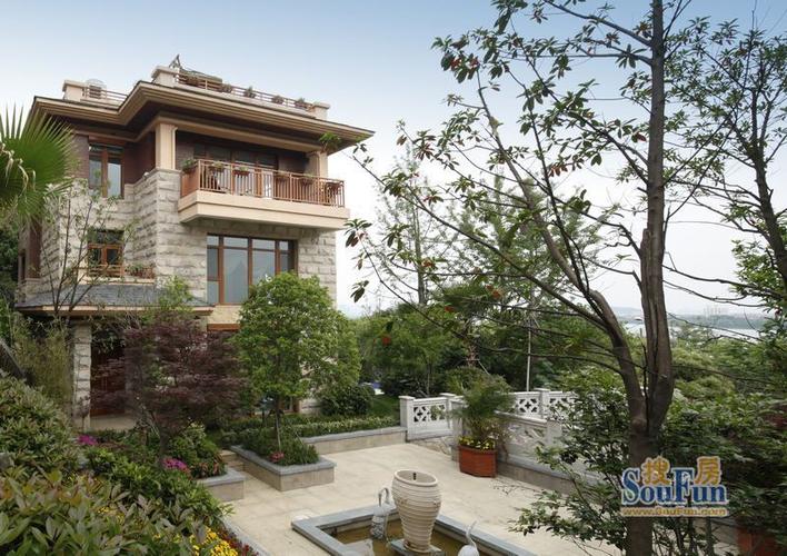 楼盘动态:太湖畔山庄园在售实景现房230-900平别墅,双拼800万/套起