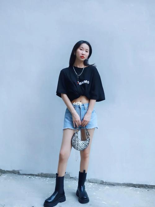 ootd|夏日酷女孩穿搭_穿搭_夏天去哪玩_ootd_酷女孩_配饰_厚底_包包