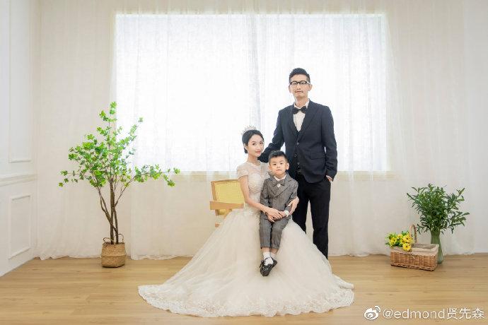 也有小绅士feel的时候 说到拍宝宝写真,当然希望的是拍照场景够多,也