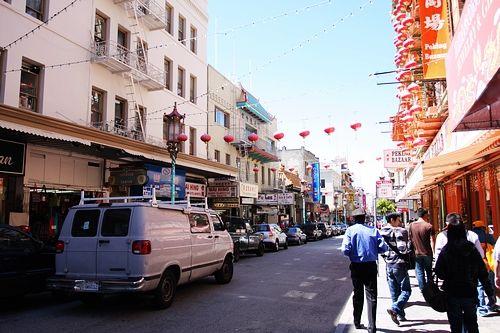 旧金山唐人街 (chinatown) 是美国城市中最大的唐人街