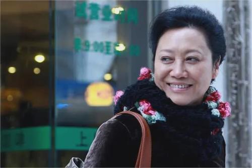 她被称为国民婆婆女儿也是知名演员今母女二人的婚姻都不顺