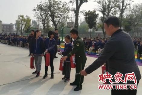 中牟县求实中学举行消防安全演练 提高师生安全意识