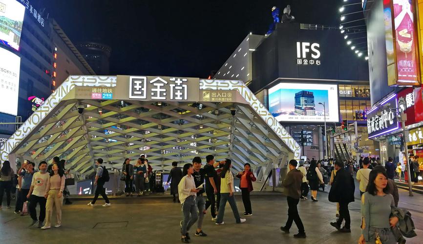 走进长沙古城 探寻历史文化 品尝湘菜美食