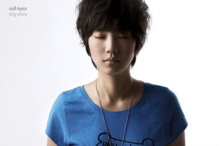 2011年,获"澳大利亚十大杰出华人青年"称号.