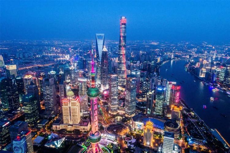 光辉七十载 灿烂新篇章——新中国成立70周年上海经济社会发展成就