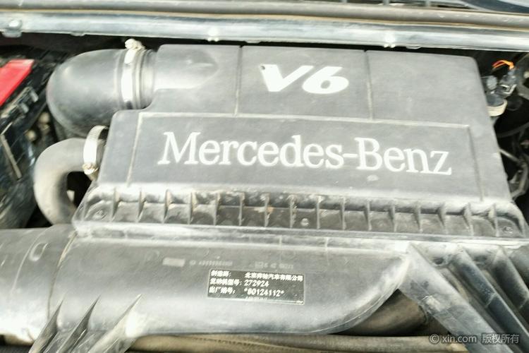 奔驰威霆发动机特写