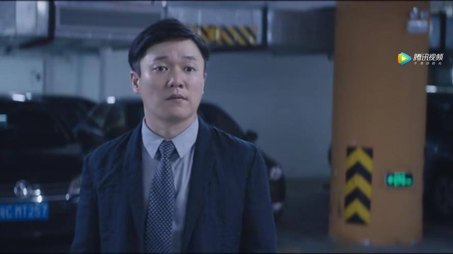 我这次看的是肖央主演的电影--情圣,一部让我哈哈大笑继续看下去的