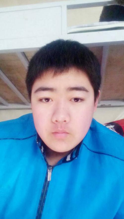 微胖方脸 适合什么发型?