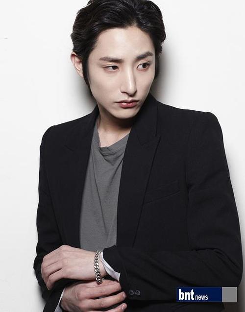 李洙赫 soo-hyuk lee的图片
