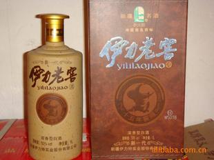 伊力牌《伊力老窖 新一代 十五年窖藏》