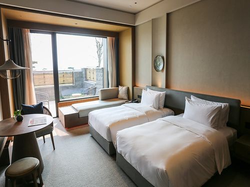 曲阜尼山宾舍酒店1晚住宿(双早 双人尼山圣境门票 免费停车)