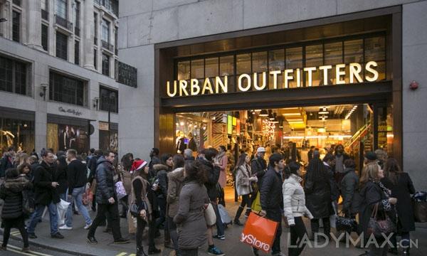 urban outfitters利润大涨但对服饰零售不乐观 集团ceo表示将继续关店