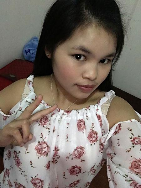 我是越南人来到中国现在要结婚了可是我没有身分证和户口那什么办呢