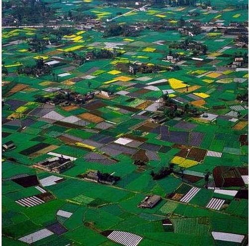 范围成都平原位于四川盆地西部,东南侧为龙泉山,西北侧为龙门山.