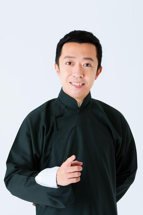 著名青年相声,快板书表演艺术家-李菁.jpg