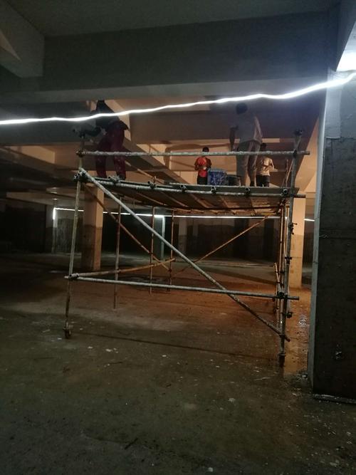 地下室顶棚抹灰