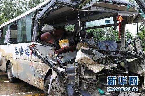 安徽定远719车祸暴露交通隐患交警大队长被停职图