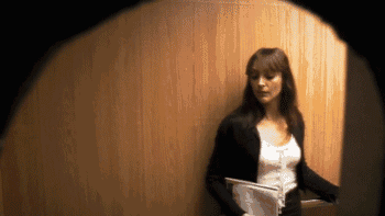 爆笑gif图第三十六期 考试这样作弊 厉害的我的腿